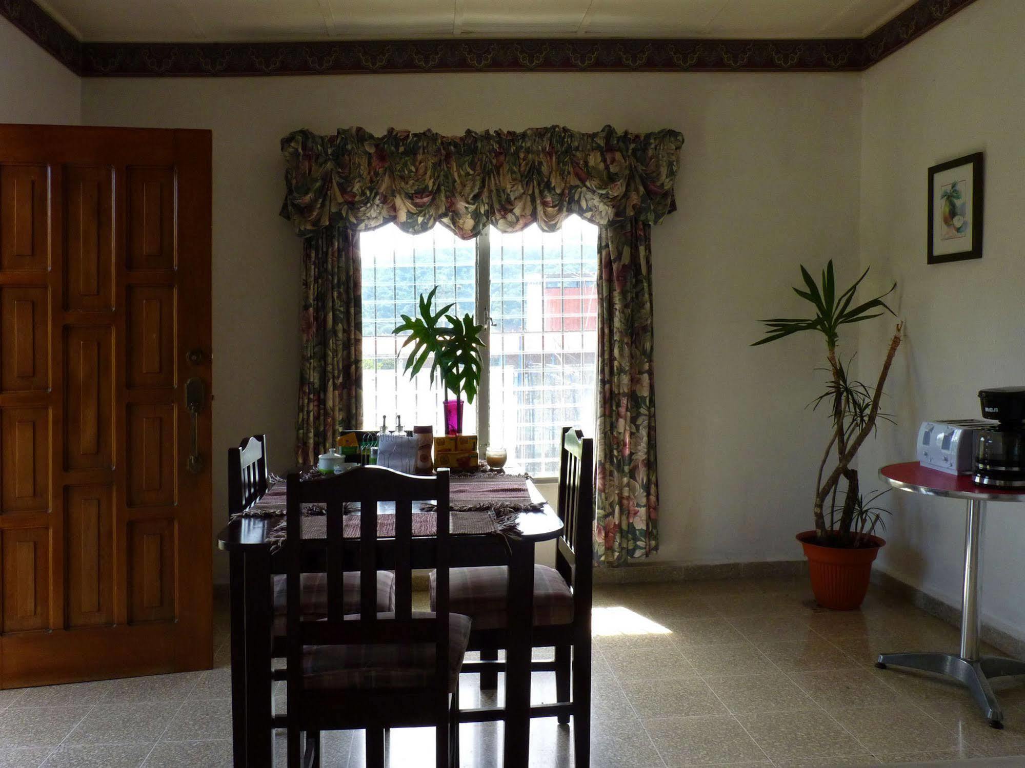 Autana Bed & Breakfast Boquete Bagian luar foto